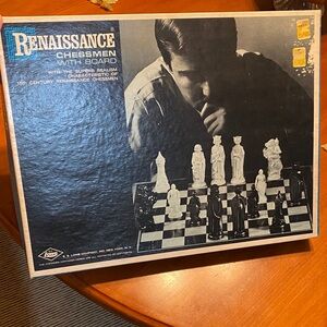 Vintage Renaissance 1950s Classic Chessmen Game with B/W Board Original Box EUC